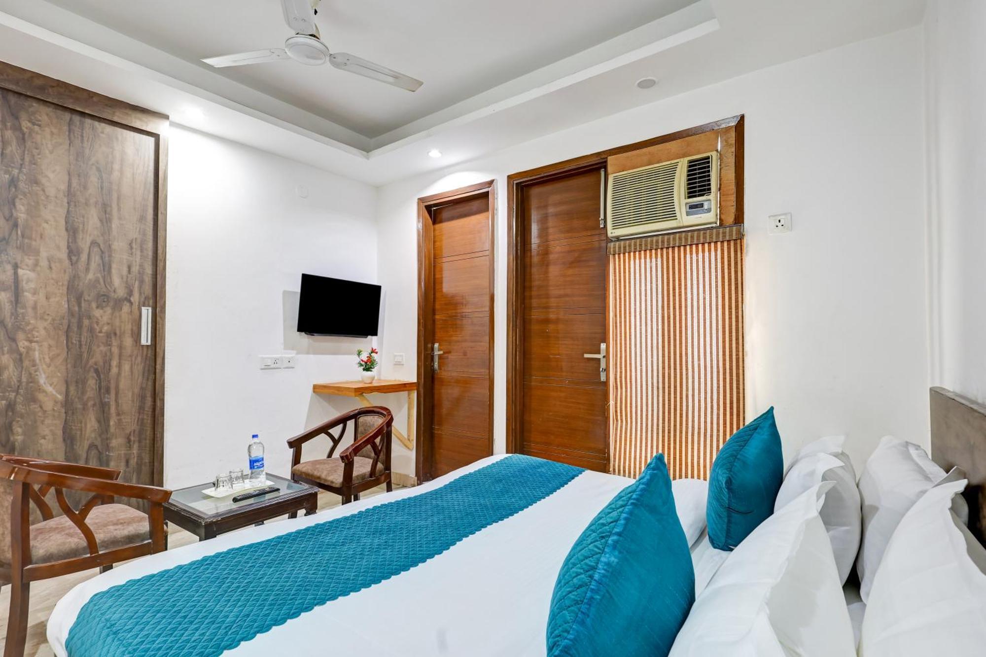 Aron By The Premium Bed & Breakfast New Delhi