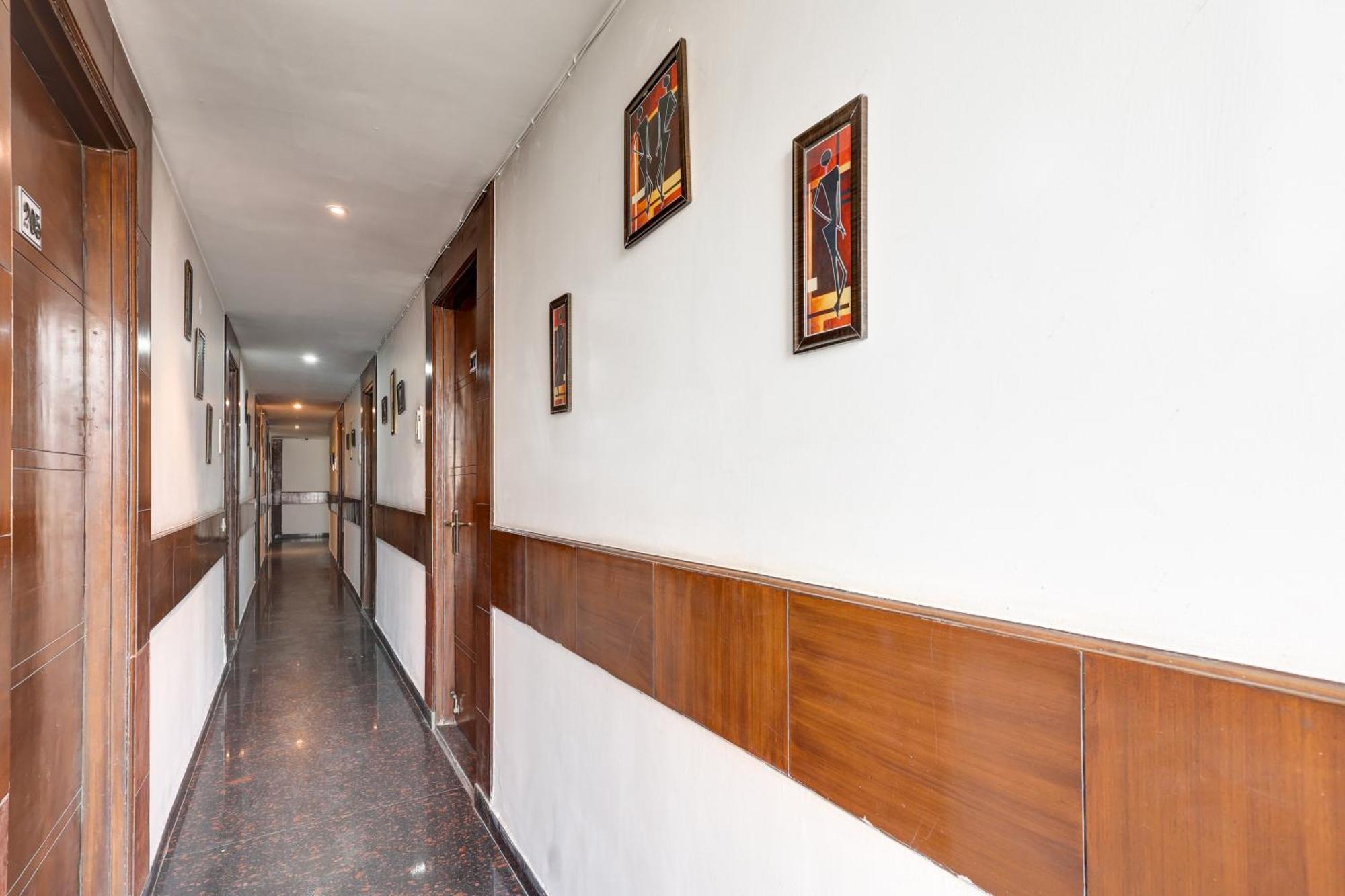 Aron By The Premium Bed & Breakfast New Delhi